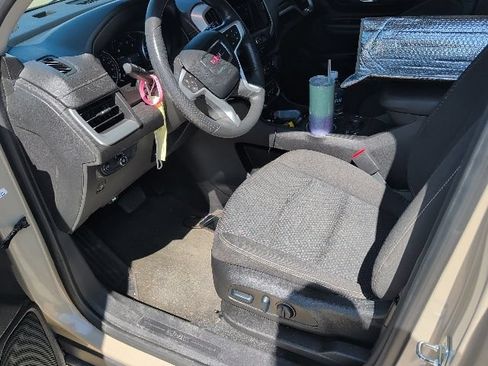Used 2023 GMC Terrain SLE w/ Driver Convenience Package FWD image 14