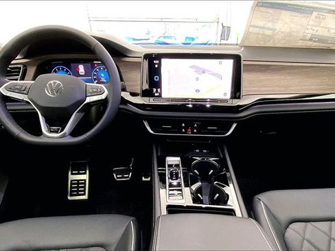 New 2026 Volkswagen Atlas SEL Premium R-Line image 6