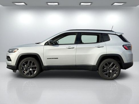 New 2026 Jeep Compass Latitude AWD/4WD image 3