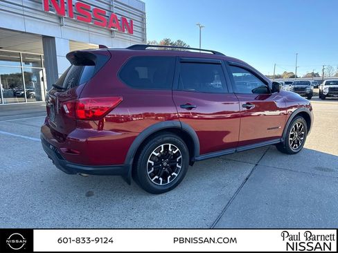 Used 2020 Nissan Pathfinder SL image 16