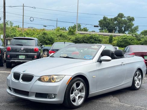 Used 2009 BMW 328i Convertible image 2