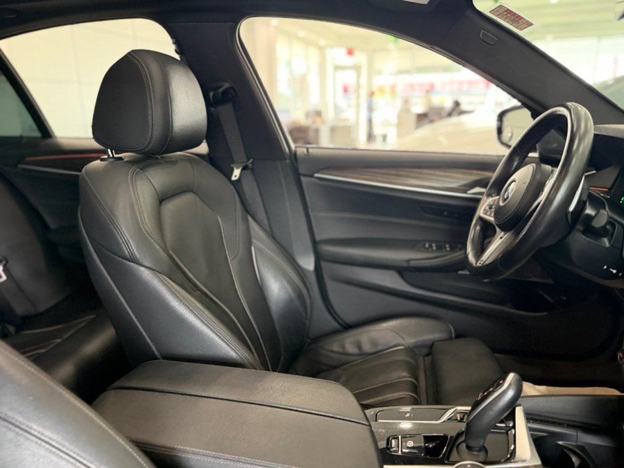 Used 2021 BMW 540i w/ M Sport Package RWD image 20