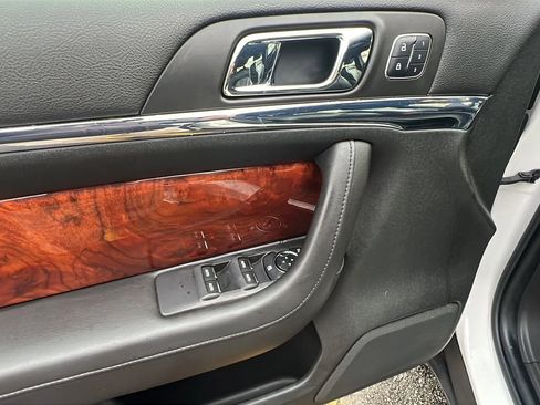 Used 2015 Lincoln MKS Sedan 4D w/ Equipment Group 101A image 22