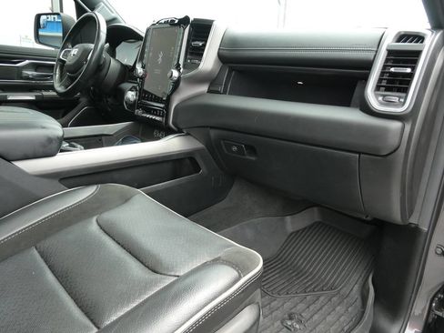 Used 2021 RAM 1500 Laramie w/ Sport Appearance Package AWD/4WD image 15