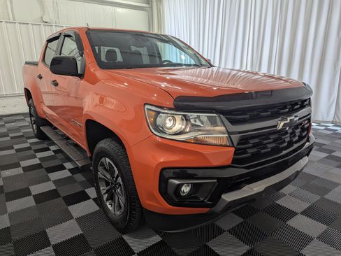 Used 2021 Chevrolet Colorado Z71 w/ Safety Package AWD/4WD image 5