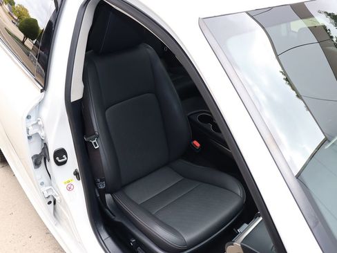 Used 2018 Lexus IS 300 AWD image 32