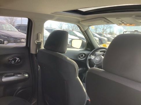 Used 2015 Nissan Juke SV image 25