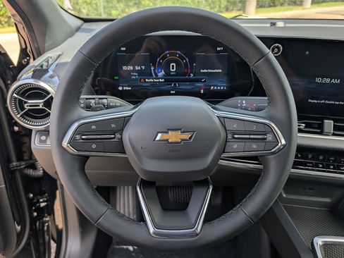 New 2027 Chevrolet Equinox LT FWD image 12
