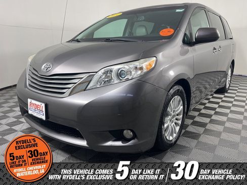 Used 2014 Toyota Sienna XLE image 9