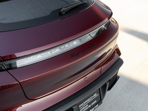 Used 2023 Porsche Taycan GTS image 33