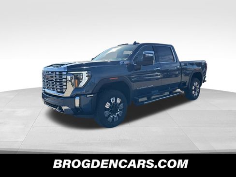 New 2026 GMC Sierra 3500 Denali w/ Denali Reserve Package image 7