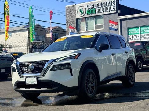 Used 2021 Nissan Rogue S FWD image 1