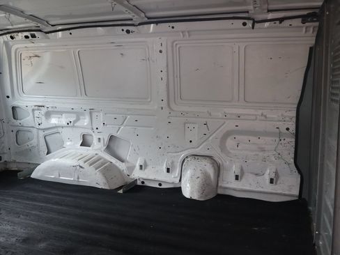 Used 2014 Ford E-250 and Econoline 250 w/ Power Group RWD image 16