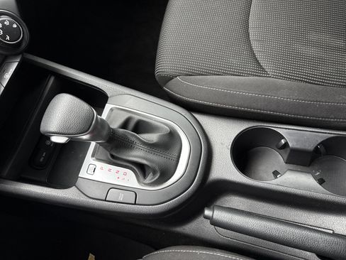 Certified 2021 Kia Forte LXS FWD image 23