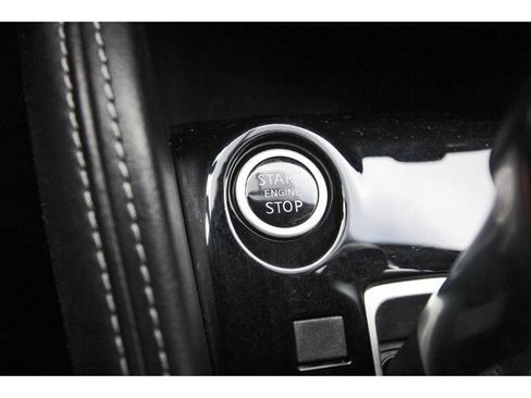 Used 2018 Nissan Kicks SV FWD image 26