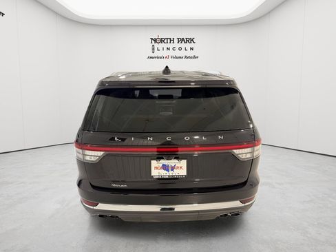 New 2026 Lincoln Aviator 2WD image 28