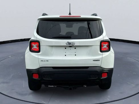 Used 2016 Jeep Renegade Latitude image 6