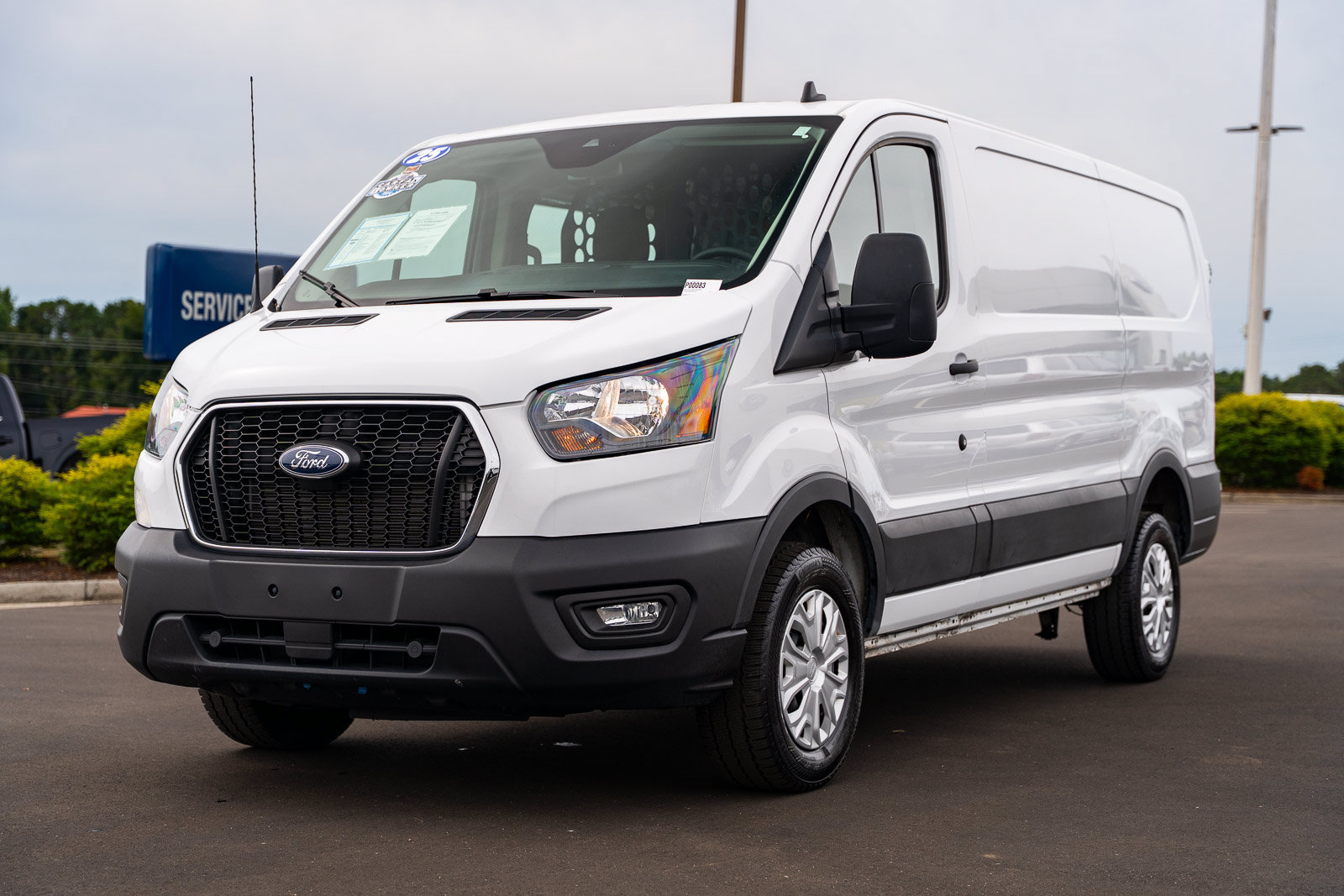 Used 2025 Ford Transit 250 Low Roof w/ Exterior Upgrade Package RWD image 3