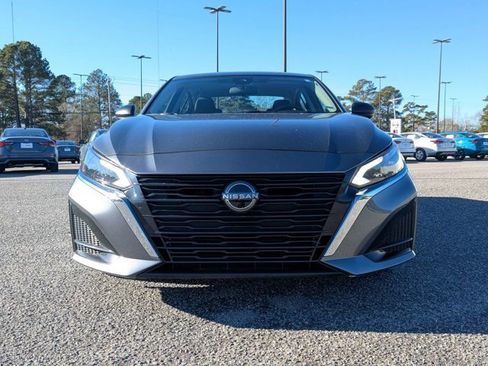 Certified 2024 Nissan Altima 2.5 SV image 9