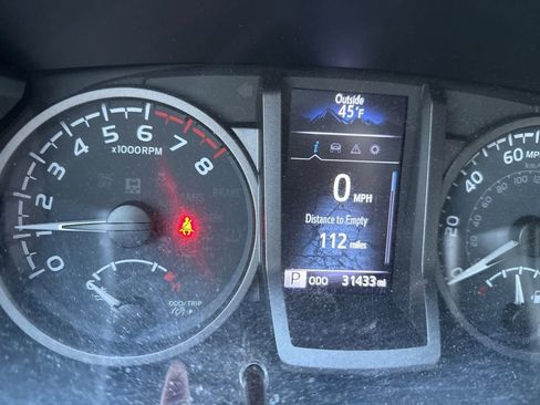 Used 2022 Toyota Tacoma TRD Sport image 11