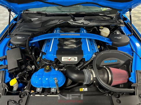 Used 2017 Ford Mustang GT RWD image 39