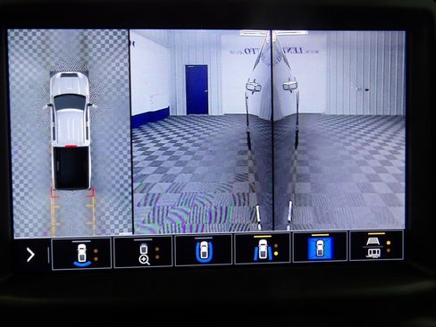 Used 2023 GMC Sierra 3500 Denali w/ Technology Package image 20