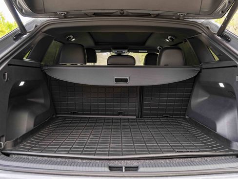 Used 2025 Volkswagen Atlas Cross Sport SEL Premium R-Line image 49