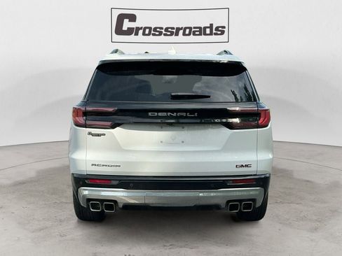 Used 2025 GMC Acadia Denali FWD image 4