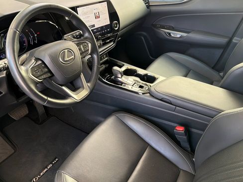 Certified 2024 Lexus NX 250 FWD image 11