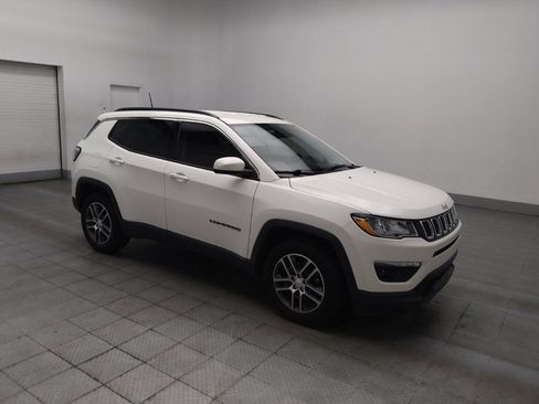 Used 2018 Jeep Compass Latitude w/ Popular Equipment Group FWD image 11
