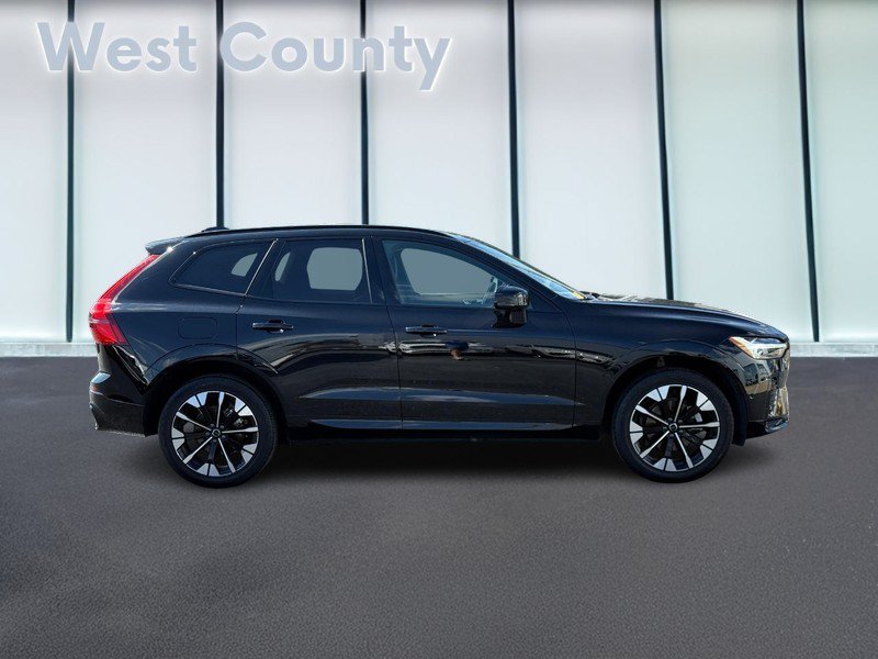 Certified 2026 Volvo XC60 B5 Plus AWD/4WD image 2