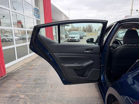 Used 2020 Nissan Altima 2.5 SR w/ Premium Package image 11