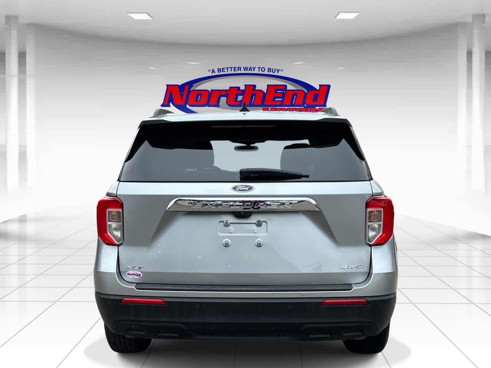 Used 2023 Ford Explorer XLT AWD/4WD image 6