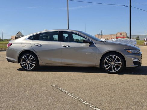 Used 2024 Chevrolet Malibu LT FWD image 4