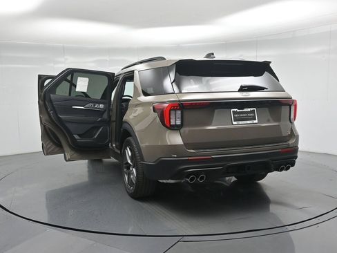 New 2026 Ford Explorer ST image 31