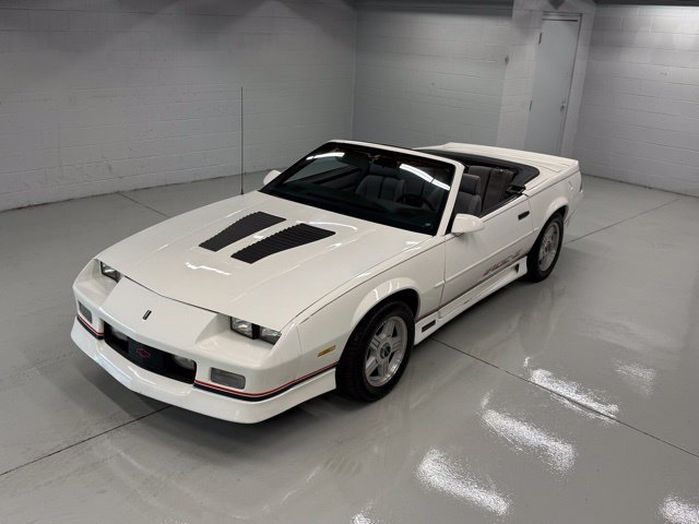 Used 1990 Chevrolet Camaro RS RWD image 4