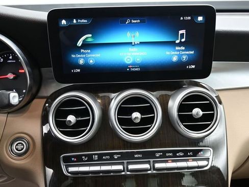 Used 2021 Mercedes-Benz GLC 300 w/ Premium Package image 10
