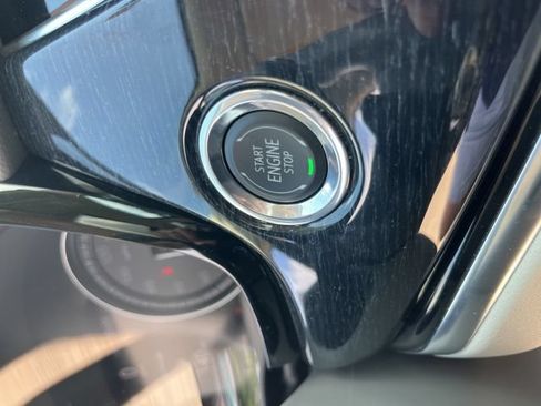Used 2024 Cadillac XT6 Premium Luxury w/ Technology Package FWD image 23