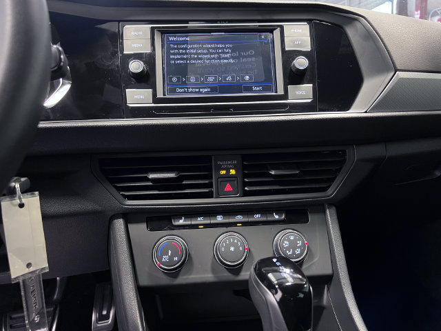 Certified 2024 Volkswagen Jetta Sport FWD image 24