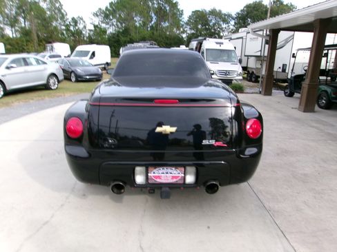 Used 2003 Chevrolet SSR w/ Preferred Equipment Group image 6