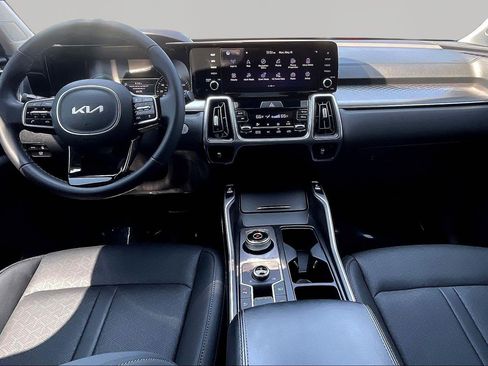 Used 2023 Kia Sorento EX AWD/4WD image 7
