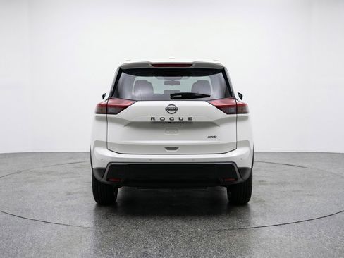Used 2025 Nissan Rogue SV FWD image 7