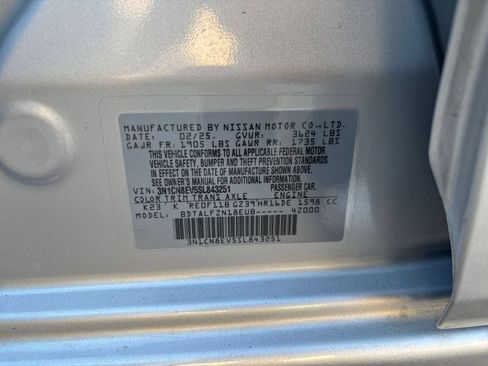 Used 2025 Nissan Versa SV FWD image 28