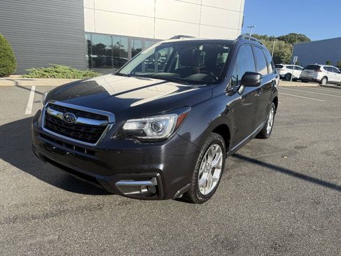 Used 2018 Subaru Forester 2.5i Touring AWD/4WD image 2