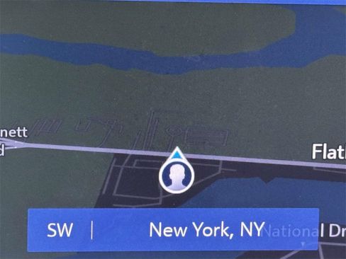 Used 2021 Chevrolet Colorado LT w/ Redline Special Edition image 28