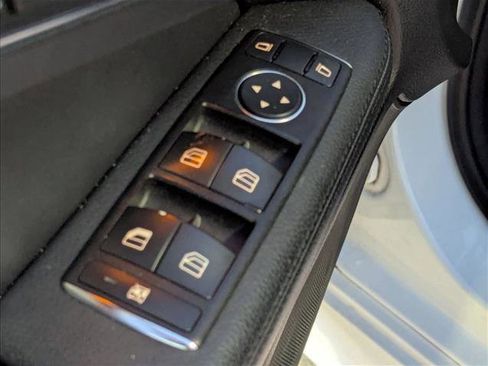 Used 2014 Mercedes-Benz E 350 Sedan image 9