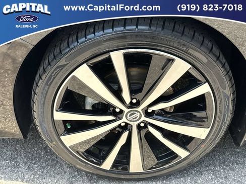 Used 2022 Nissan Altima 2.5 SR FWD image 13