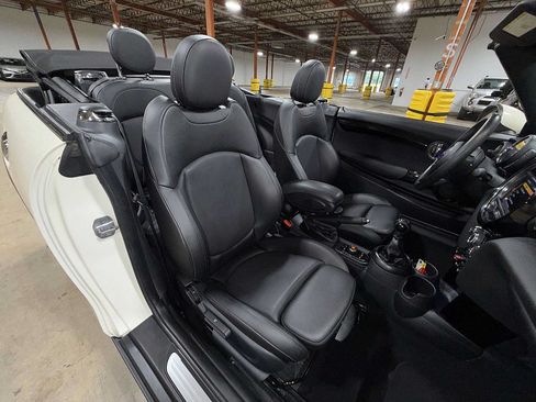Used 2019 MINI Cooper S FWD image 16