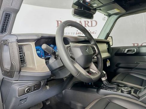 New 2025 Ford Bronco Outer Banks image 9