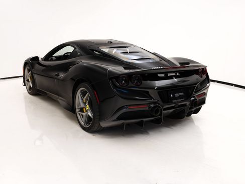 Certified 2020 Ferrari F8 Tributo RWD image 2